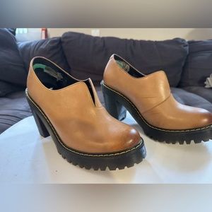 DR MARTENS CORDELIA RETRO MOD SMOOTH Tan LEATHER HEELS Women’s US8